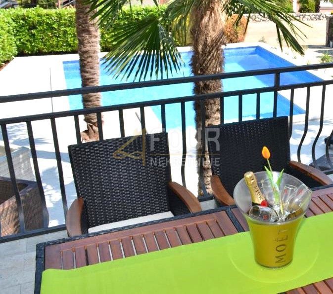 Malinska, Malinska-Dubašnica, 155m2