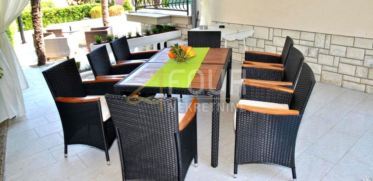 Malinska, Malinska-Dubašnica, 155m2