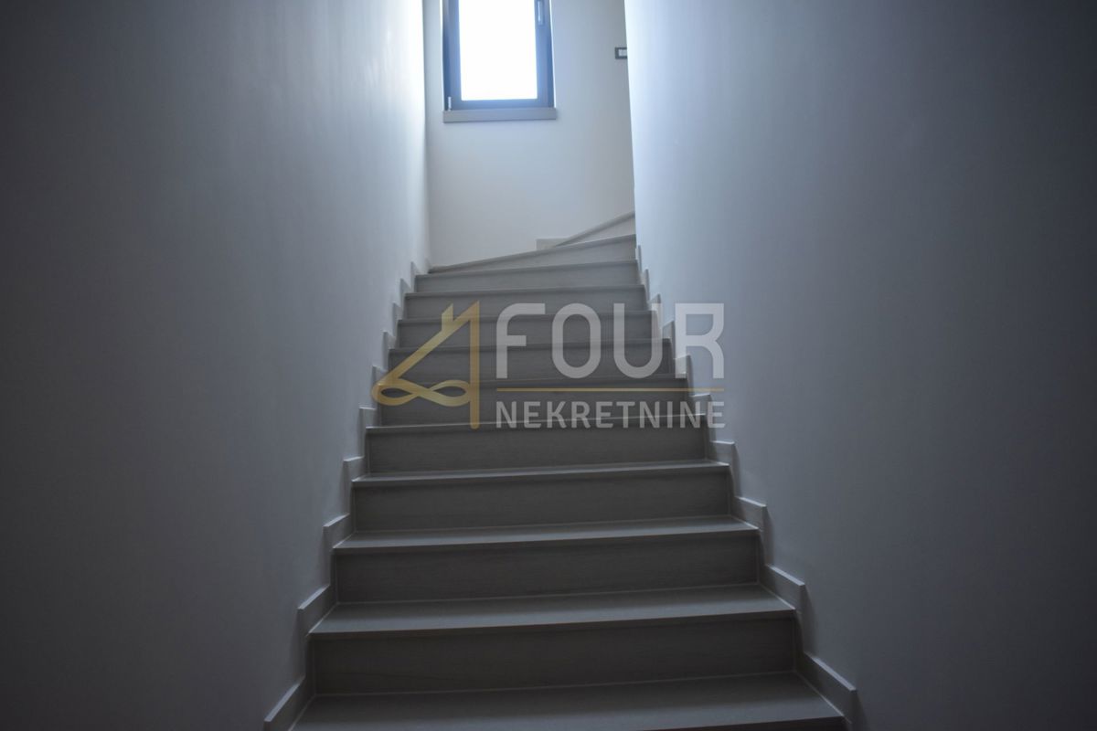 Malinska, Malinska-Dubašnica, 173,45m2