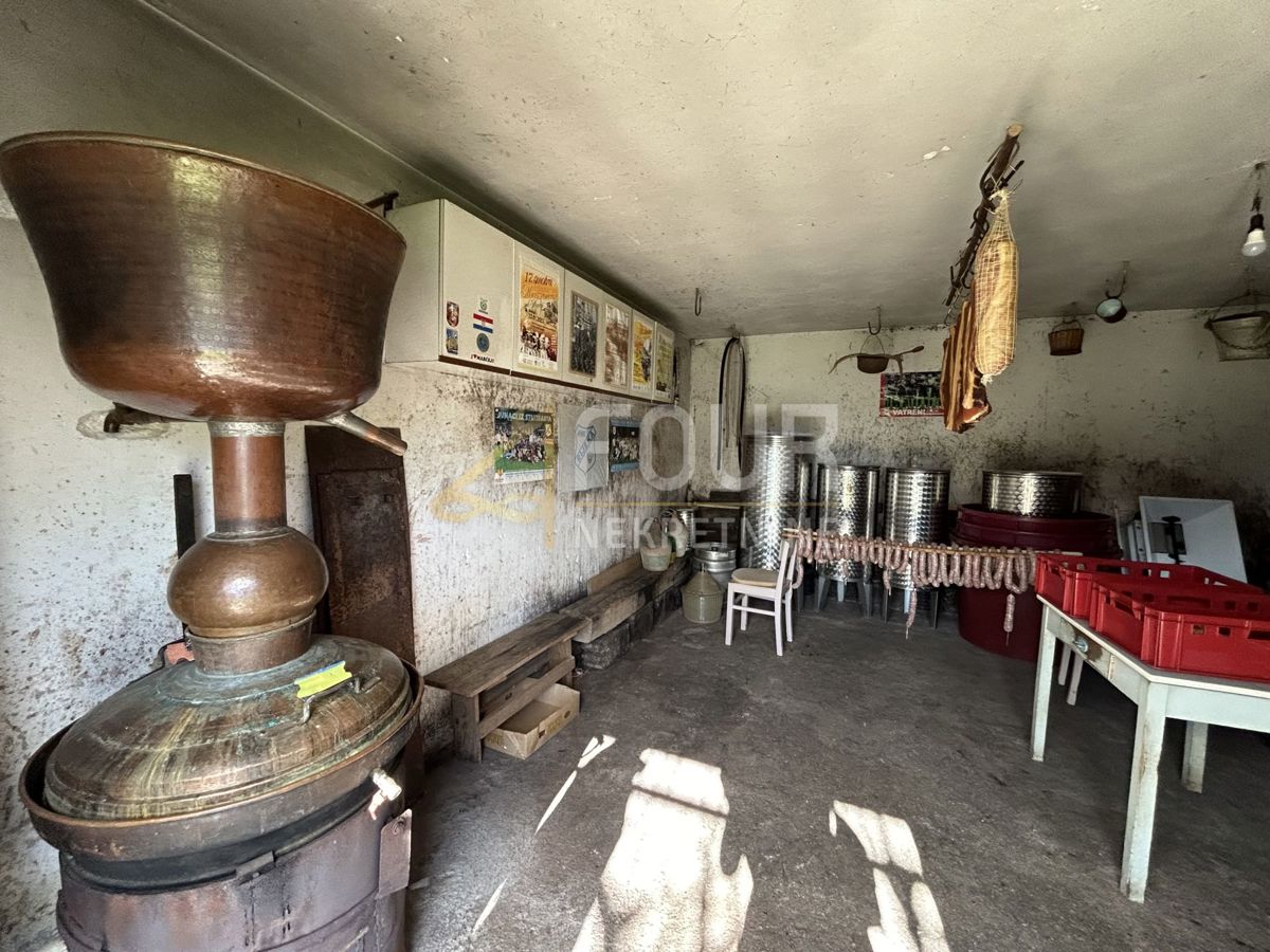 Saršoni, Viškovo, 300m2