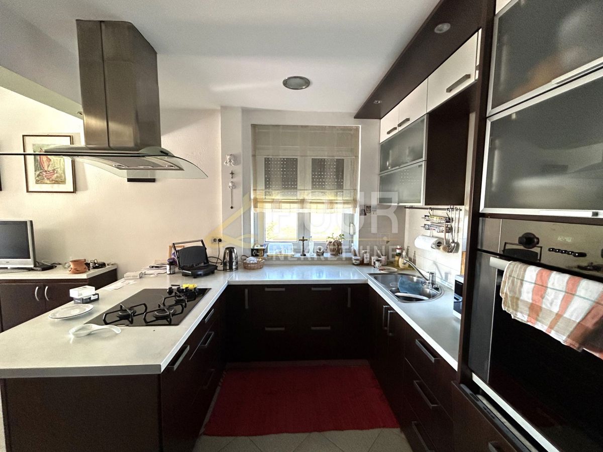 Saršoni, Viškovo, 300m2