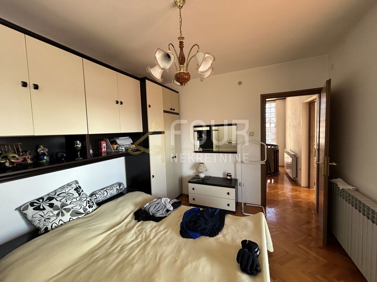 Saršoni, Viškovo, 300m2