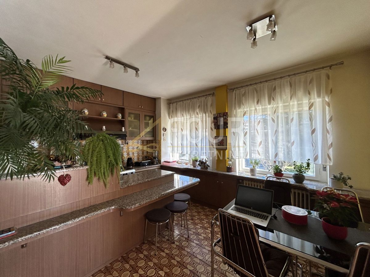 Saršoni, Viškovo, 300m2