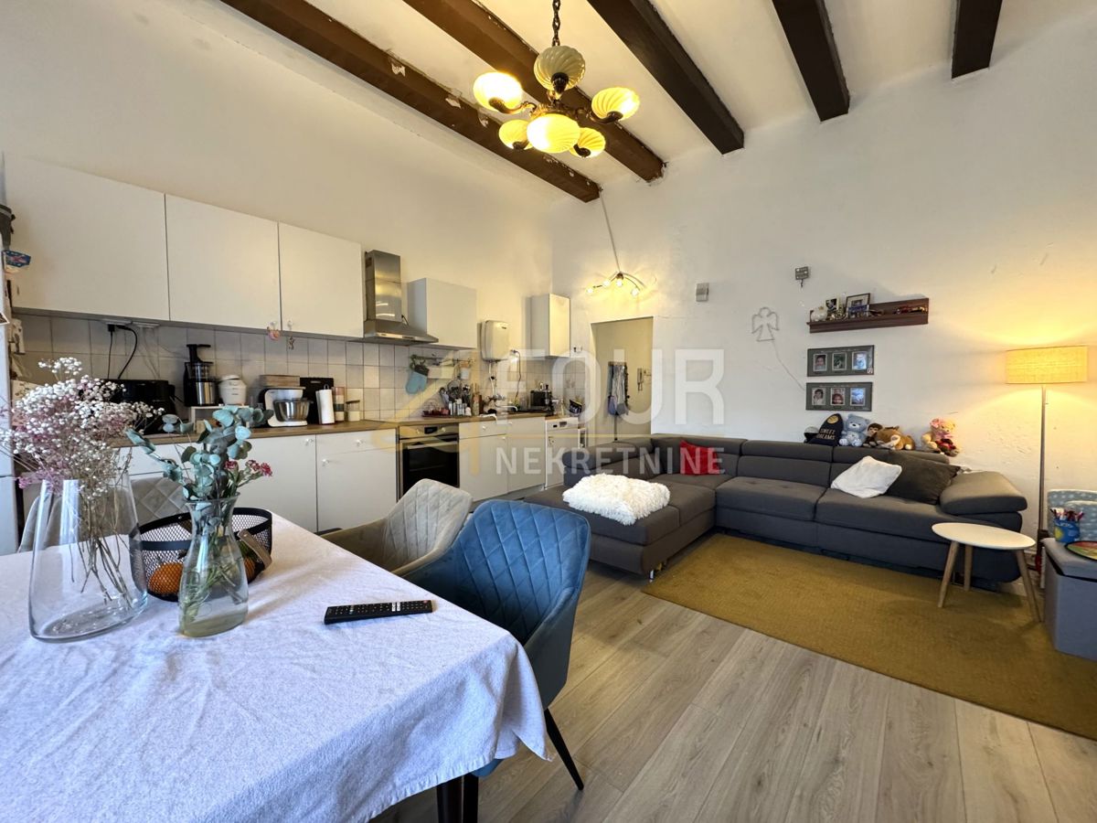 Centar, Rijeka, 85,10m2