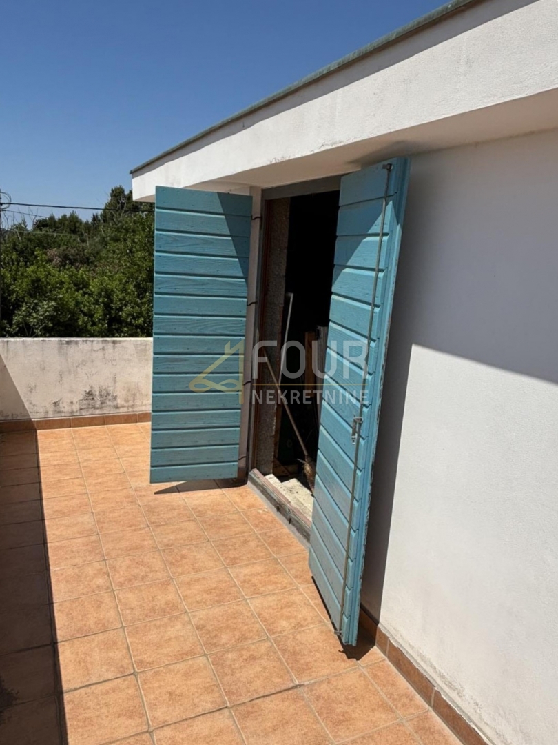 Banjol, Rab, 65,95m2