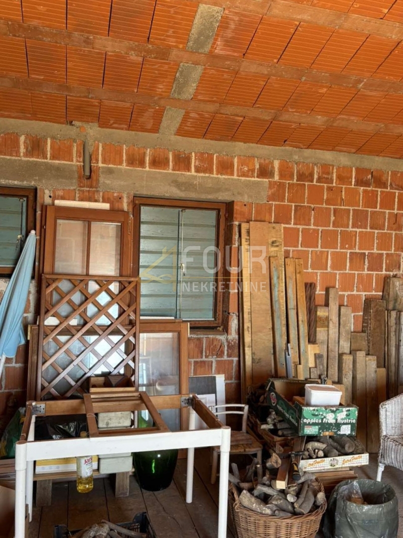 Banjol, Rab, 65,95m2