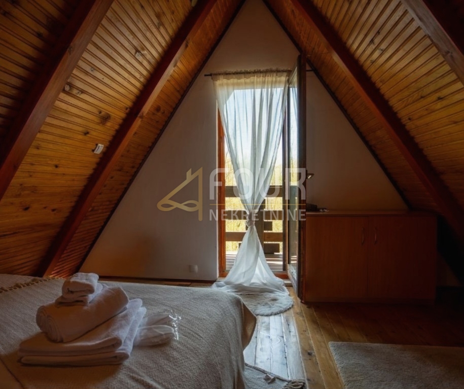 Belo, Delnice, 130m2