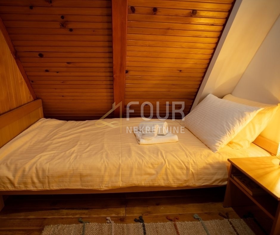 Belo, Delnice, 130m2