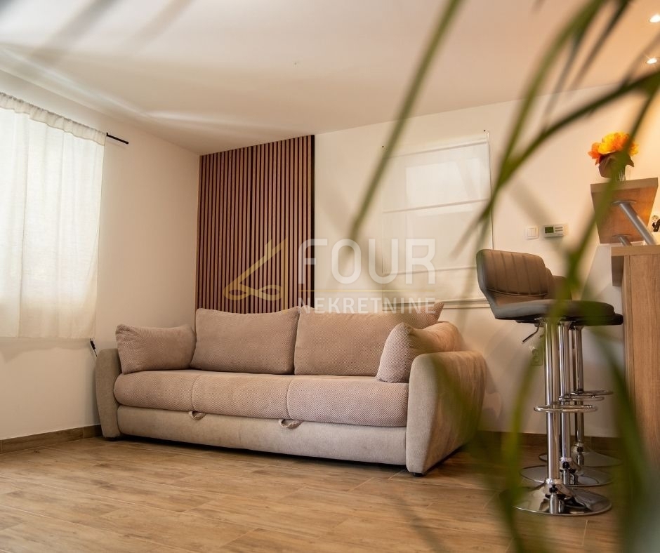 Belo, Delnice, 130m2