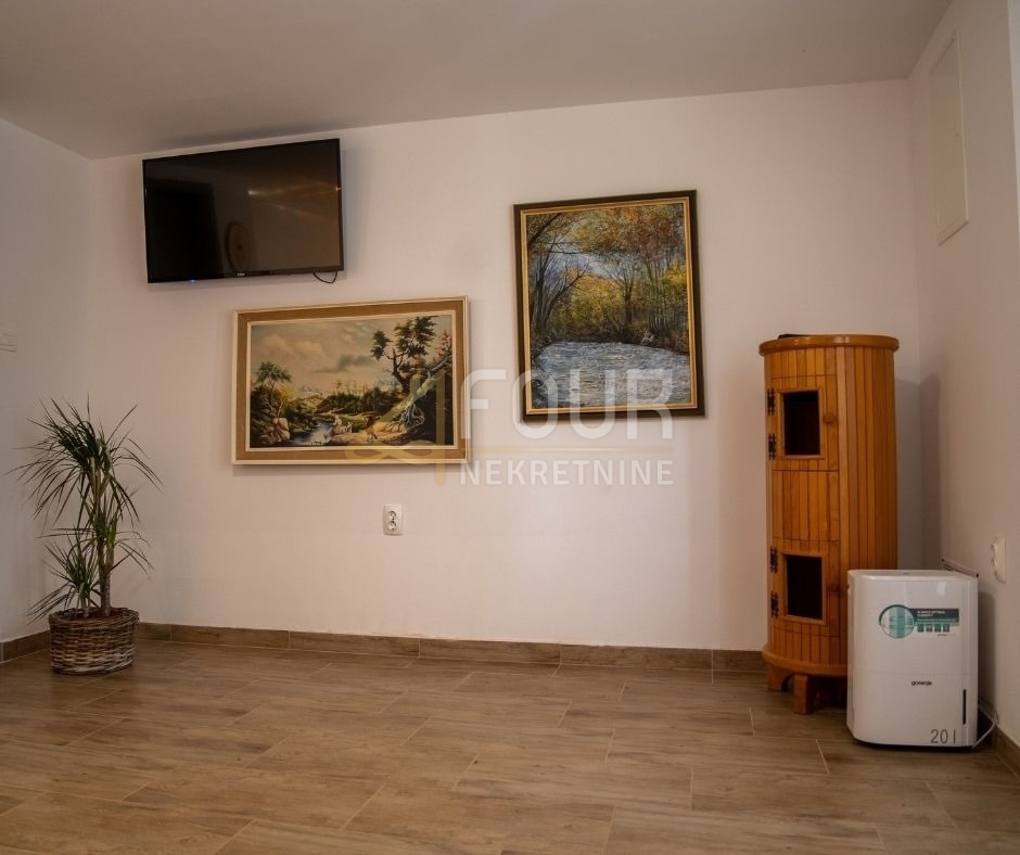 Belo, Delnice, 130m2