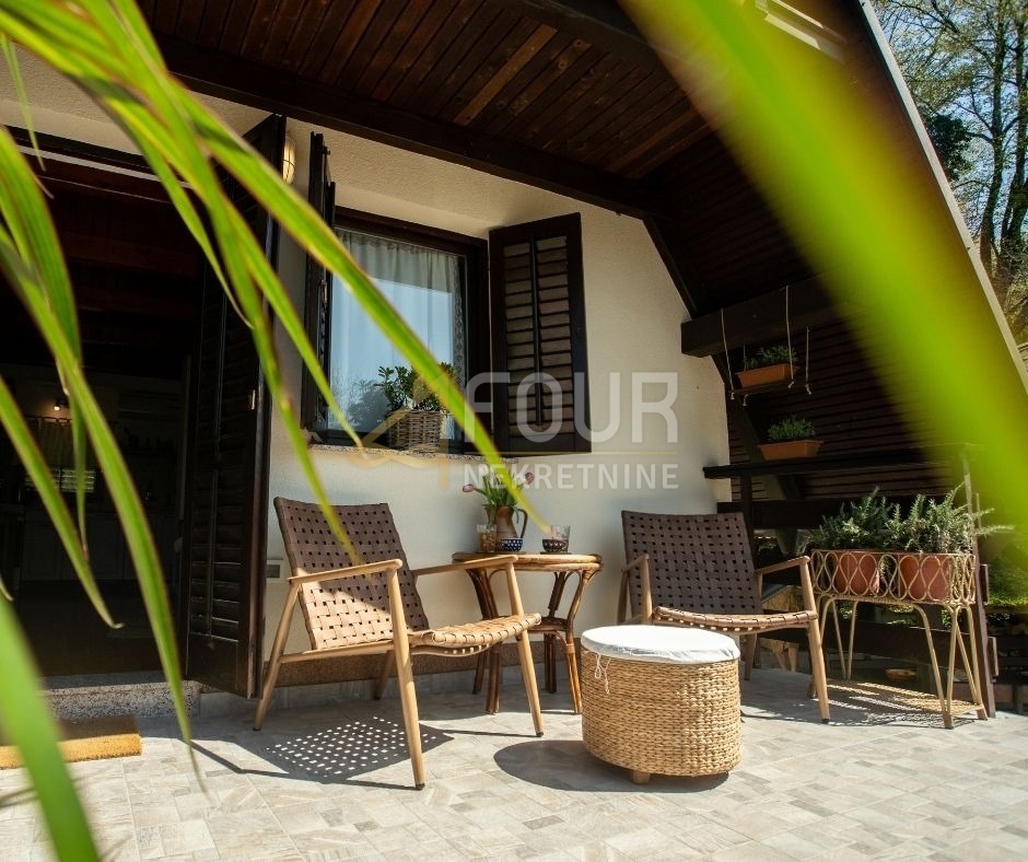 Belo, Delnice, 130m2