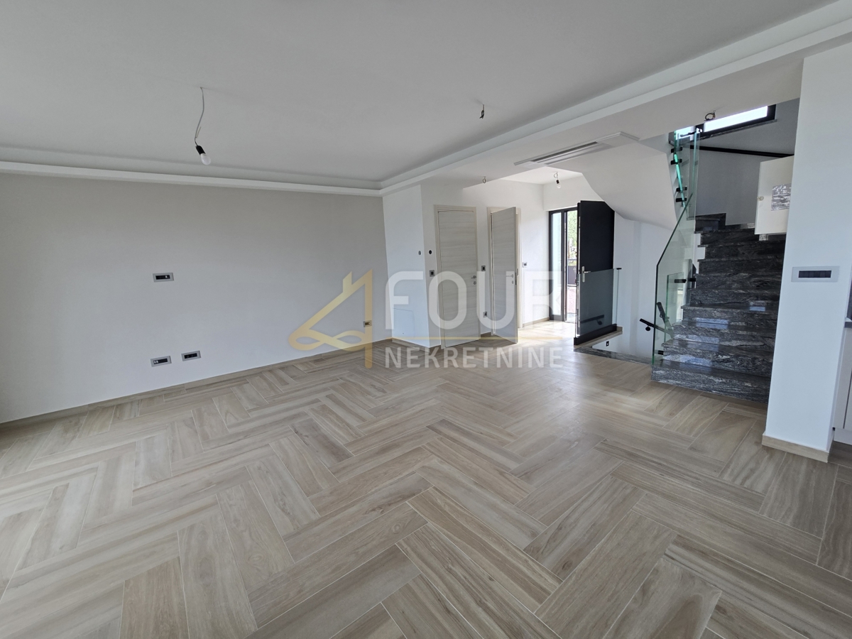 Malinska, Malinska-Dubašnica, 225m2