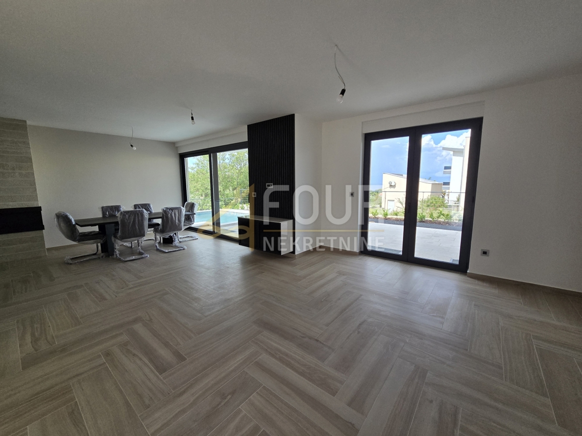 Malinska, Malinska-Dubašnica, 225m2