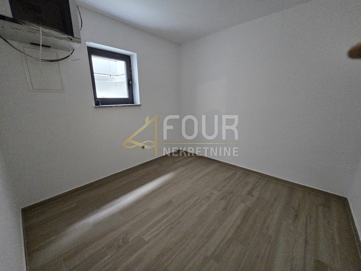 Malinska, Malinska-Dubašnica, 225m2