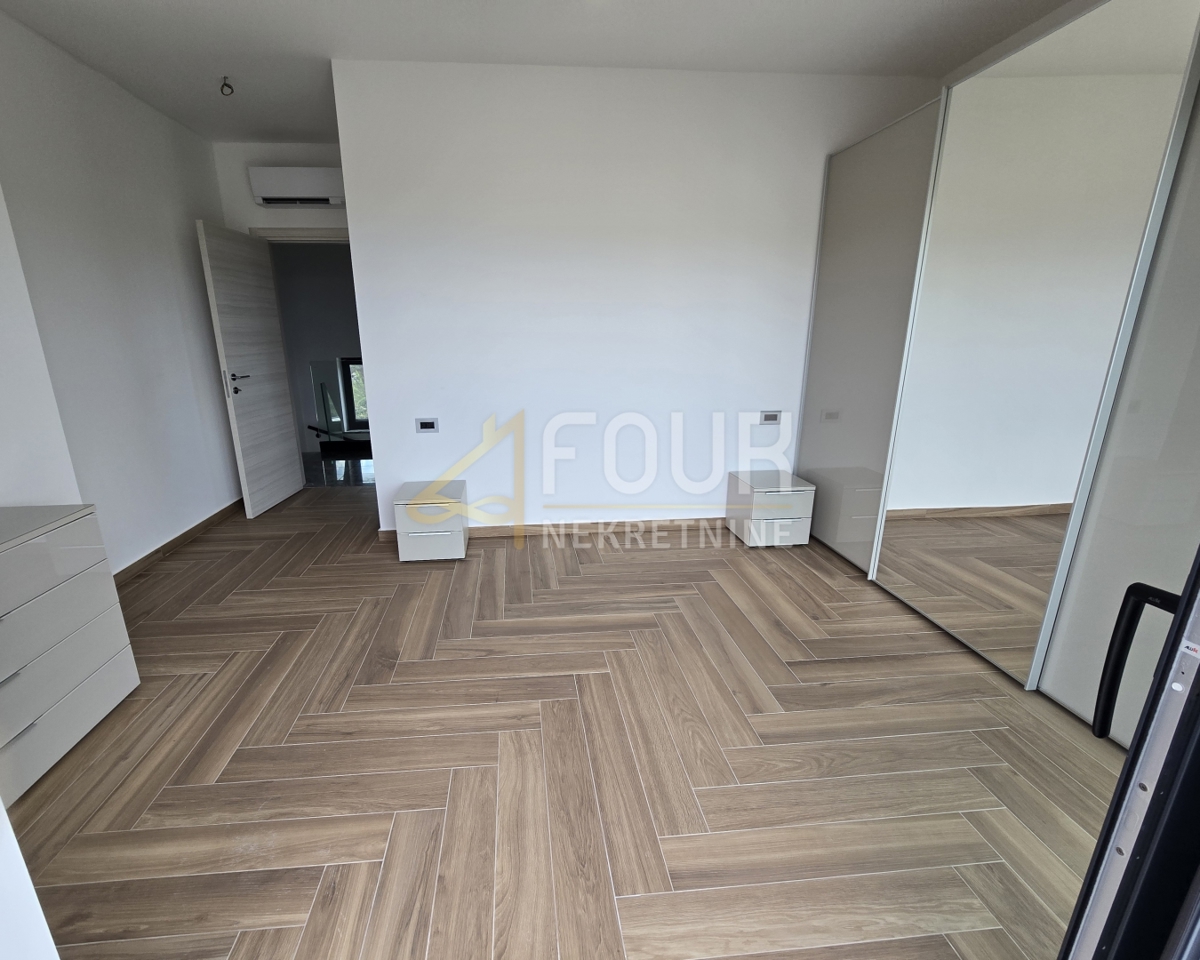 Malinska, Malinska-Dubašnica, 225m2