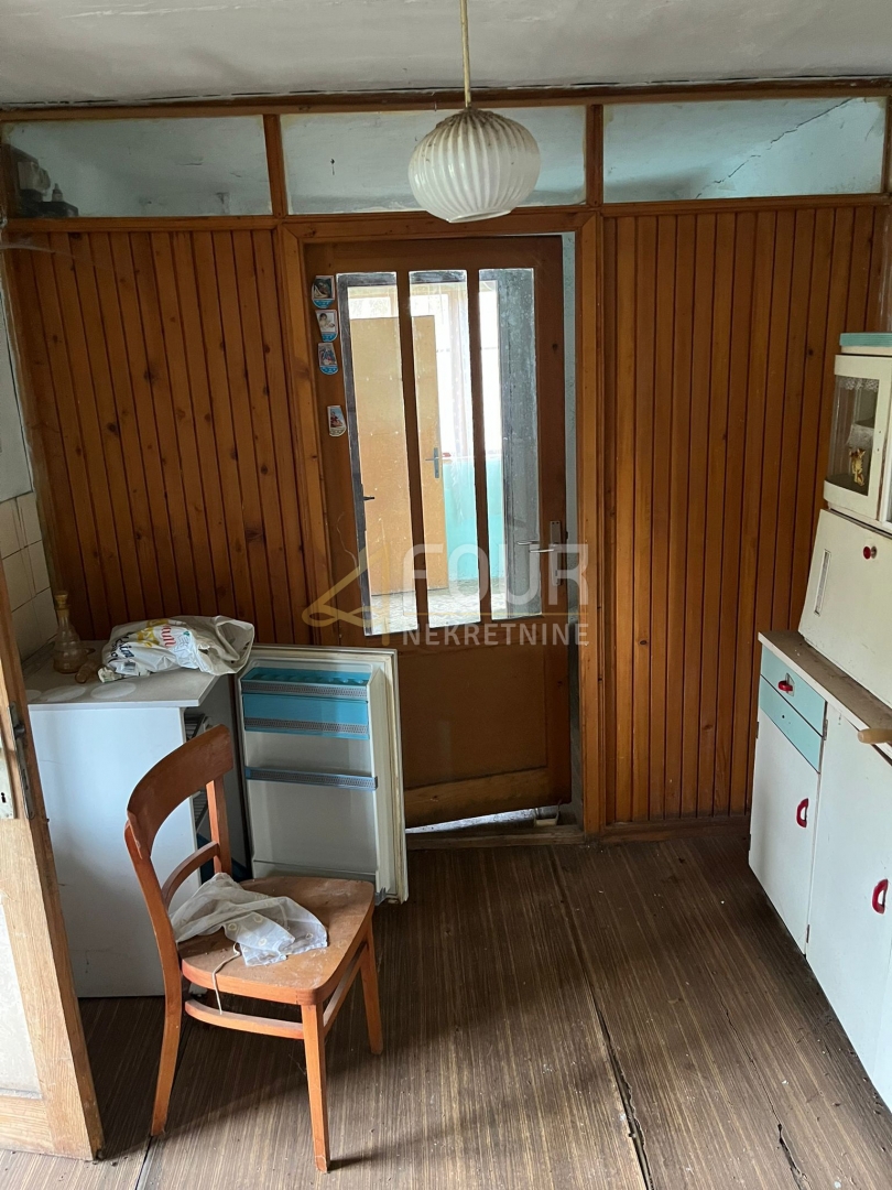 Stari Laz, Ravna Gora, 100m2