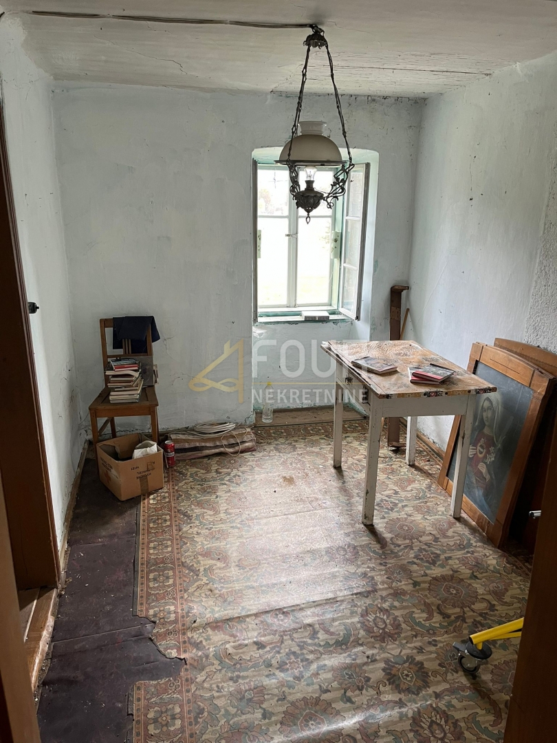 Stari Laz, Ravna Gora, 100m2