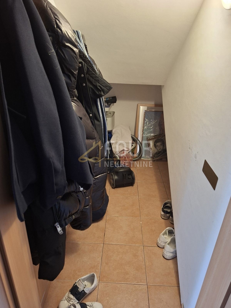 Santa Domenica, Kerestinec, su due piani, 3 camere da letto, 103.85m2