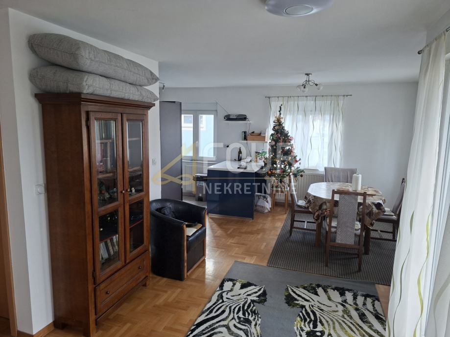 Santa Domenica, Kerestinec, su due piani, 3 camere da letto, 103.85m2