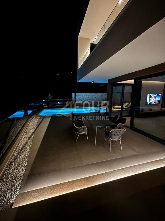 Lovran - dintorni, Medveja, casa indipendente con piscina