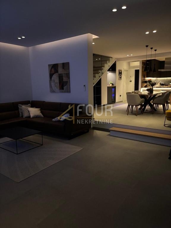 Lovran - dintorni, Medveja, casa indipendente con piscina