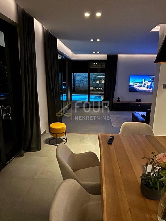 Lovran - dintorni, Medveja, casa indipendente con piscina