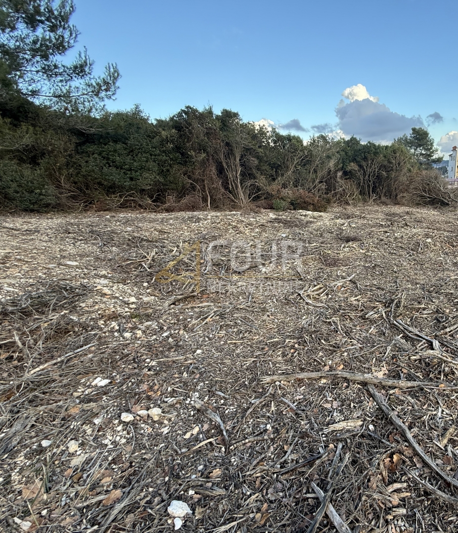 Veli vrh, Pula, 1.093m2