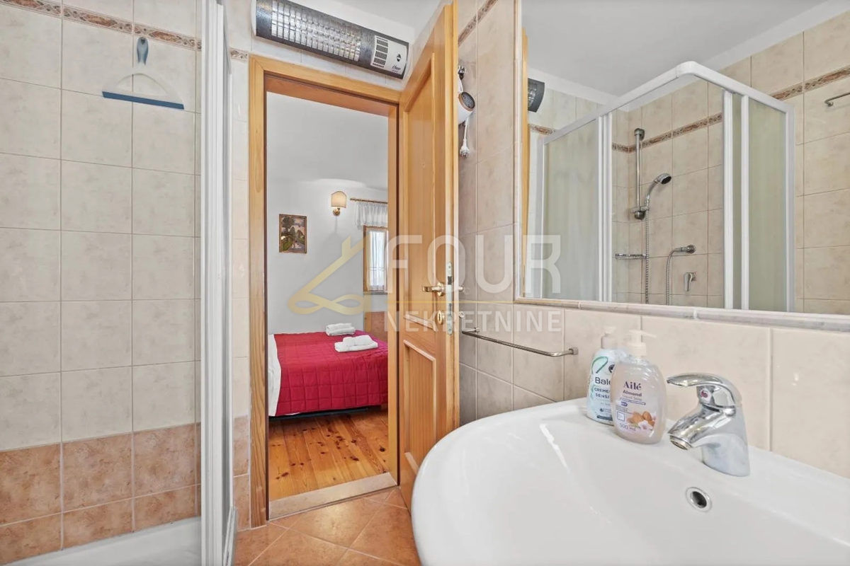 Istria, Kanfanar, casa indipendente con piscina