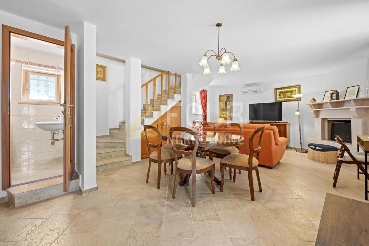 Istria, Kanfanar, casa indipendente con piscina