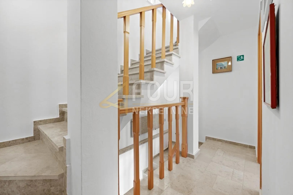 Istria, Kanfanar, casa indipendente con piscina