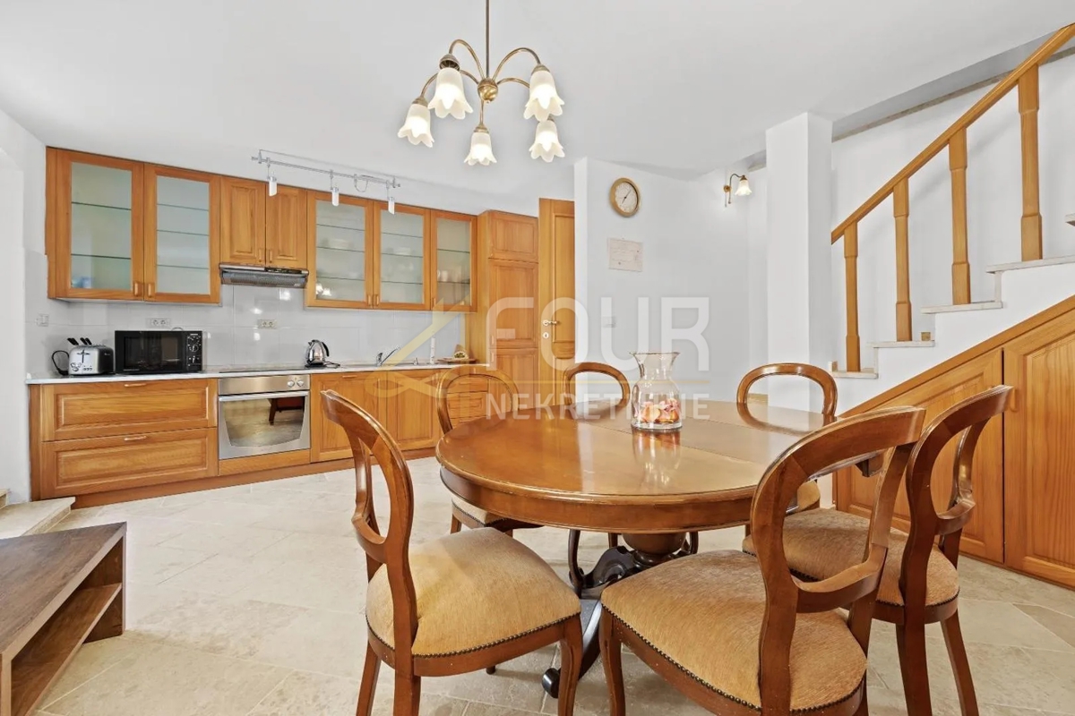 Istria, Kanfanar, casa indipendente con piscina