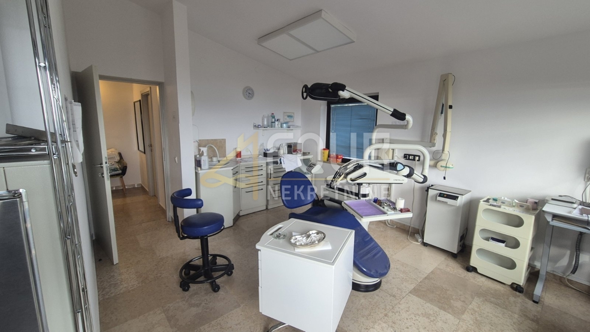 Fiume, Kantrida, ufficio su due piani, 98m2