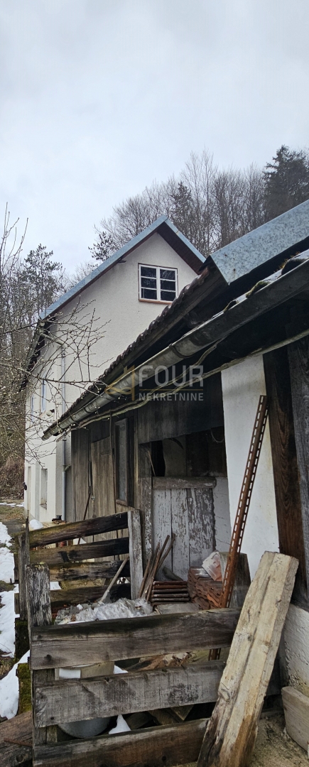 Gorski kotar, Brod Moravice, casa singola