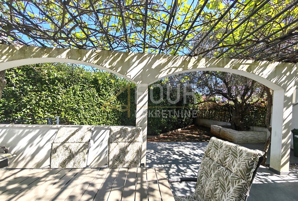 Istria, Fasana, 3 camere da letto, soggiorno, terrazza, vista mare