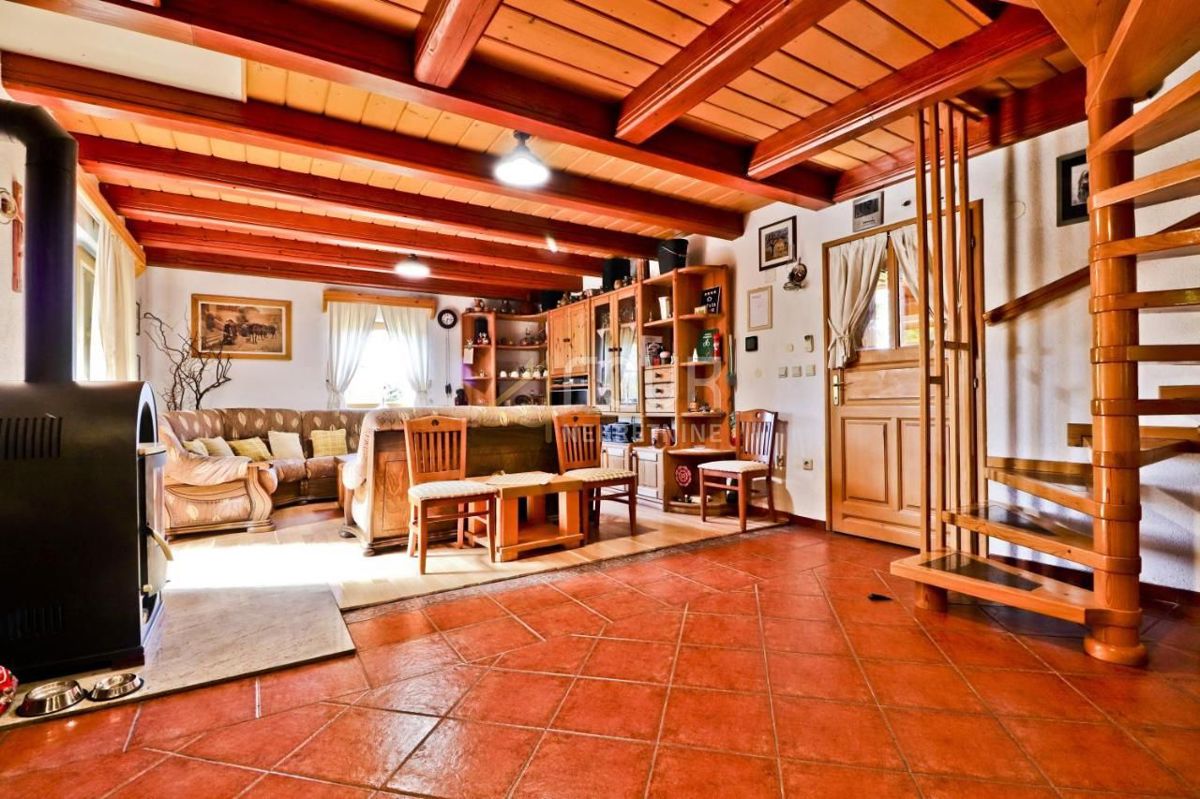 Gornja Voća, Donja Voća, 150m2