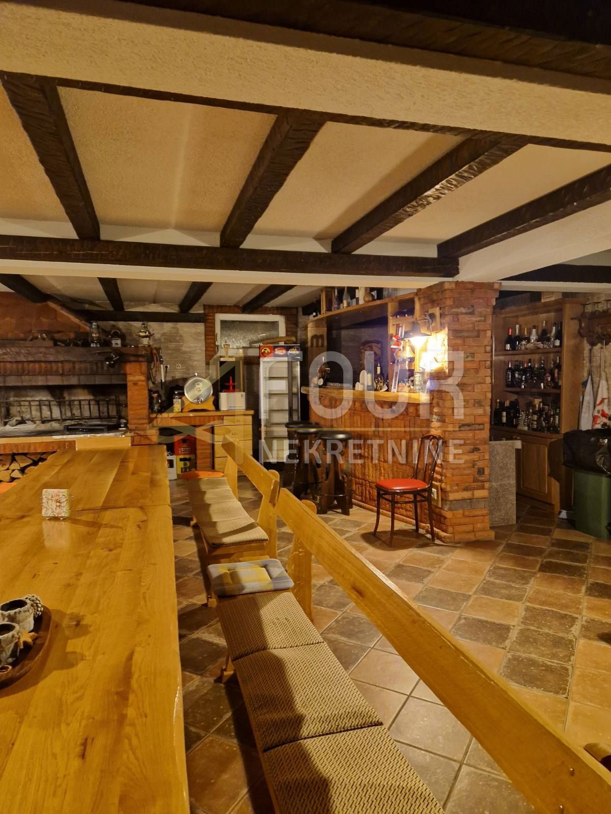 Drenova, Rijeka, 395m2