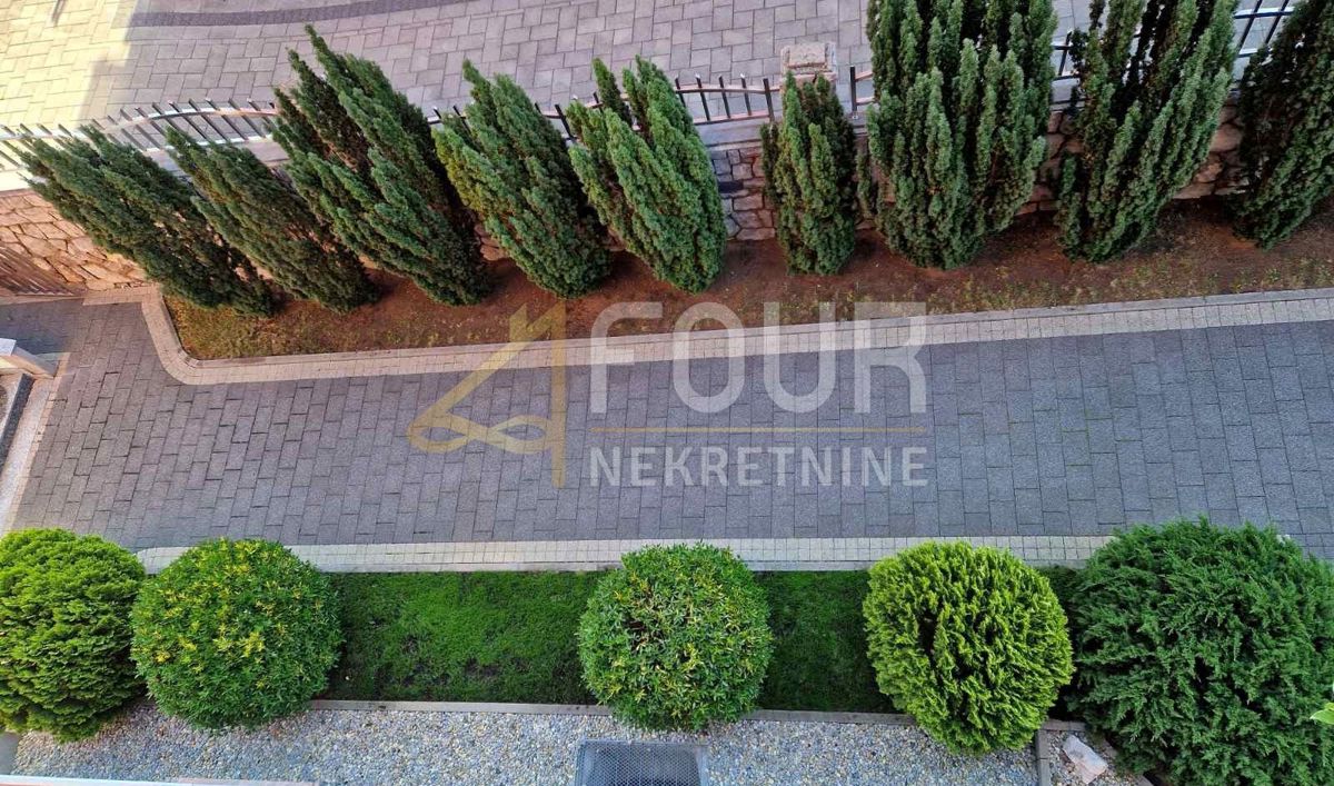 Drenova, Rijeka, 395m2