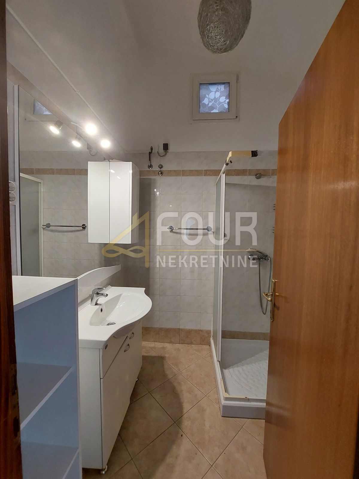 Škurinje, Rijeka, 247,82m2