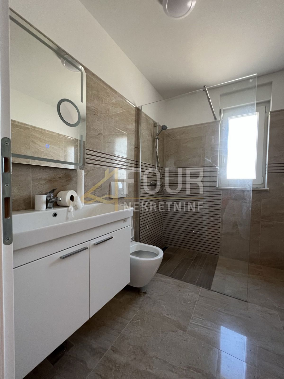 Njivice, Omišalj, 61,78m2