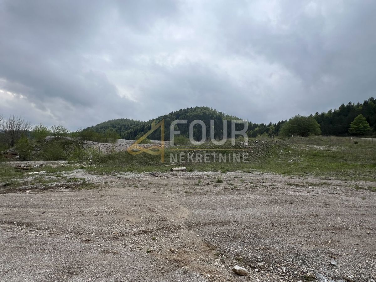 Vrata, Fužine, 9.999m2