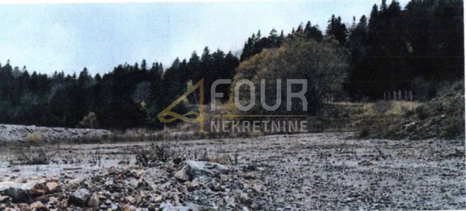 Vrata, Fužine, 9.999m2