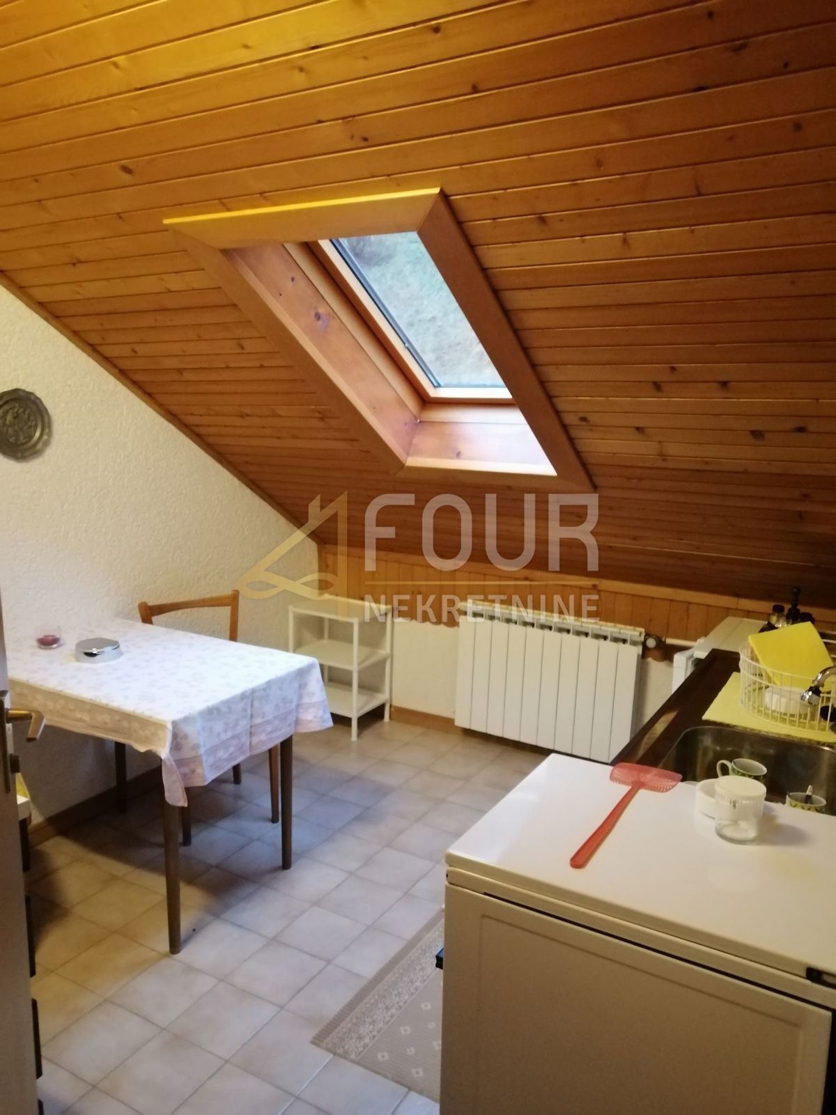 Brod na Kupi, Delnice, 400m2