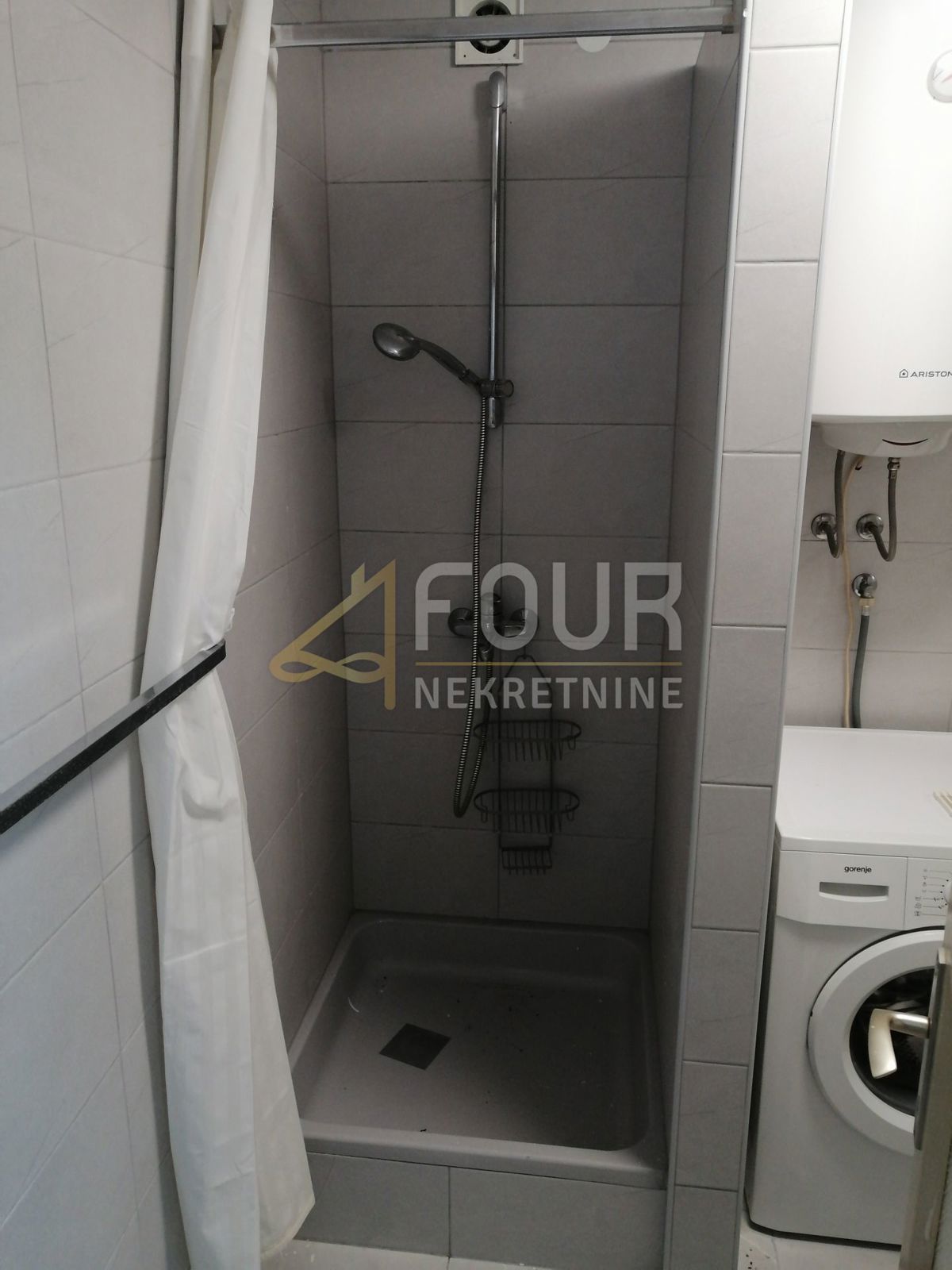 Brod na Kupi, Delnice, 400m2