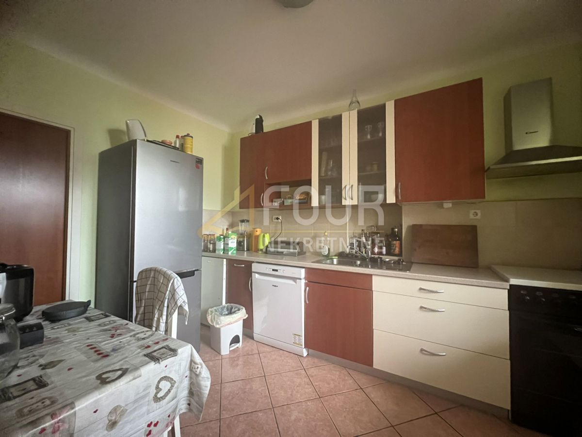 Centar, Rijeka, 73,20m2