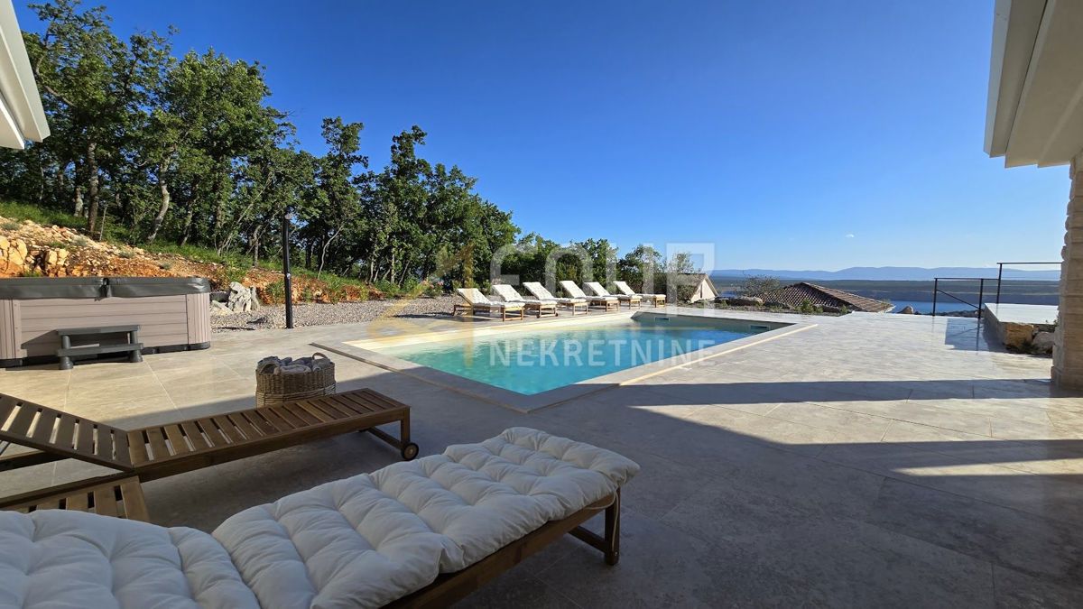 Jadranovo, Crikvenica, 200m2