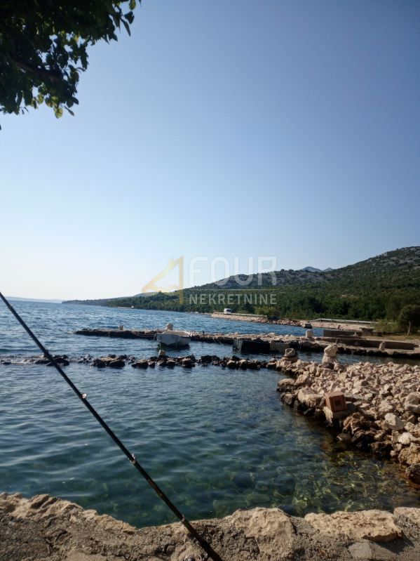 Tribanj, Starigrad, 1.118m2