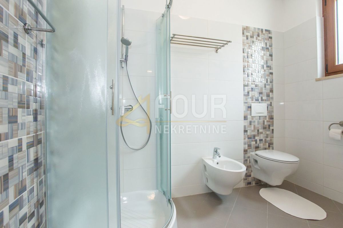 Kaštelir, Kaštelir-Labinci, 180m2