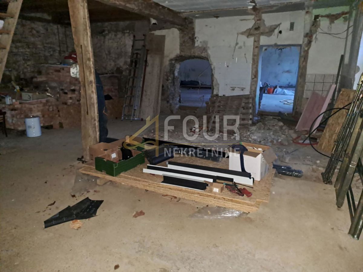 Severin na Kupi, Vrbovsko, 250m2