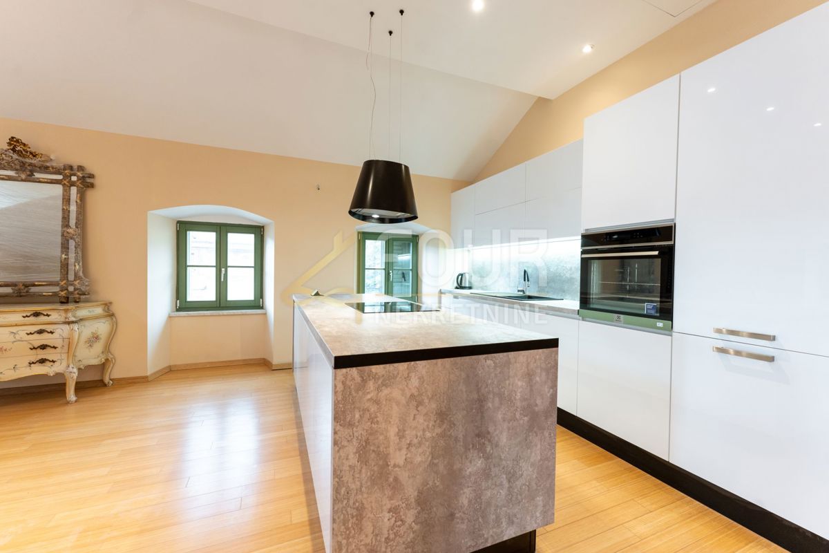 Opatija - Centar, Opatija, 185m2