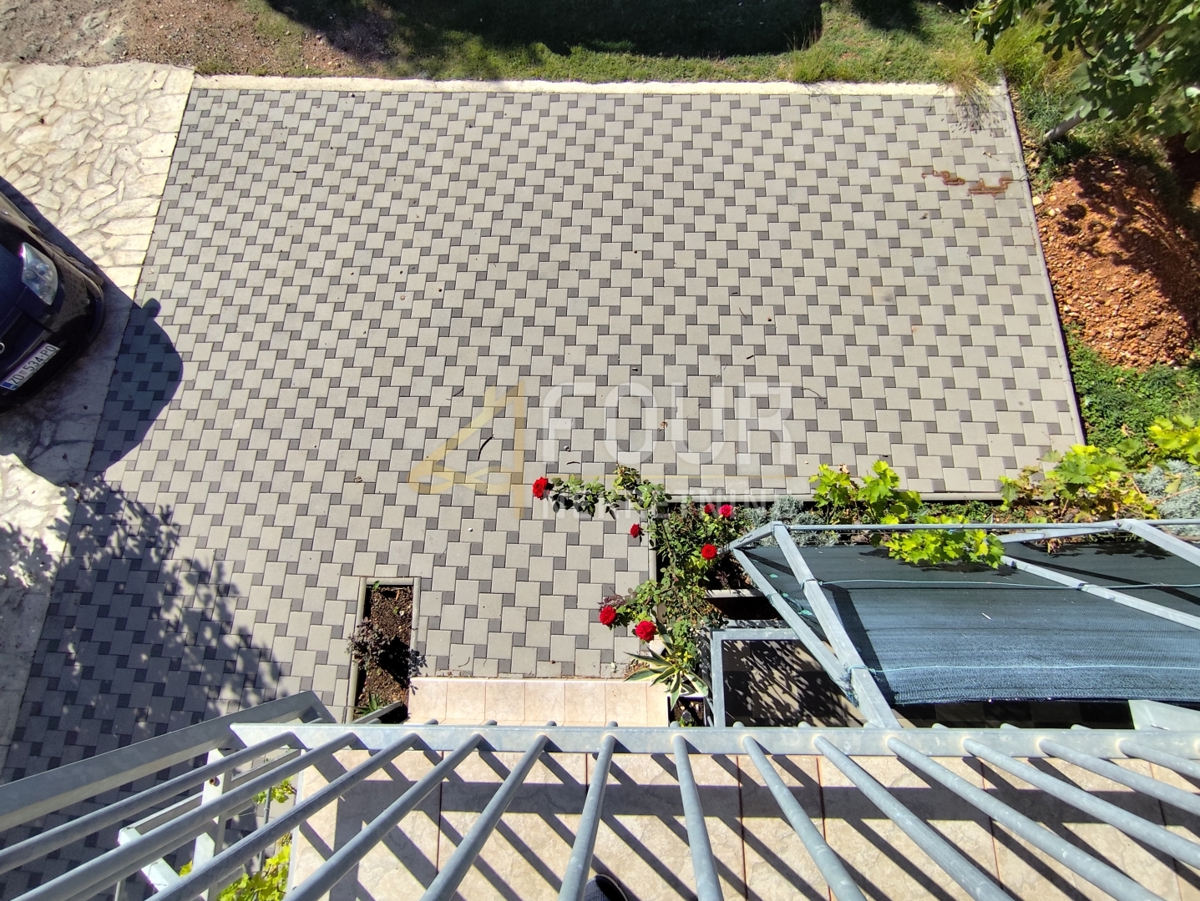 Seline, Starigrad, 175m2